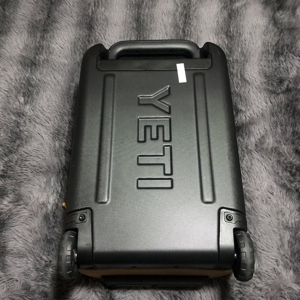 Yeti Crossroads 22 Luggage, Carry On With Wheels, Alpine Brown, Rolling - Picture 4 of 8